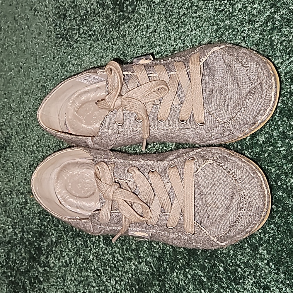 Rocket Dog Gray Tennis shoes
